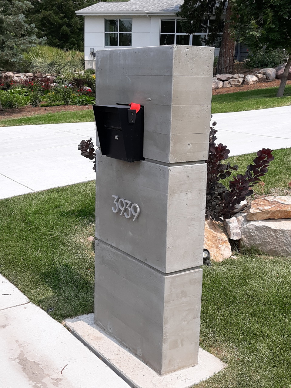 Slab Mailbox